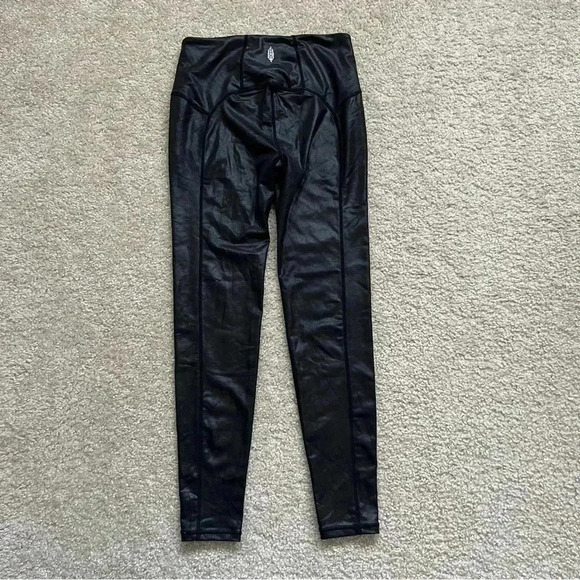 Free People FP Movement Black Shiny Leggings Pants Size Small Urban Outfitters - Picture 3 of 16